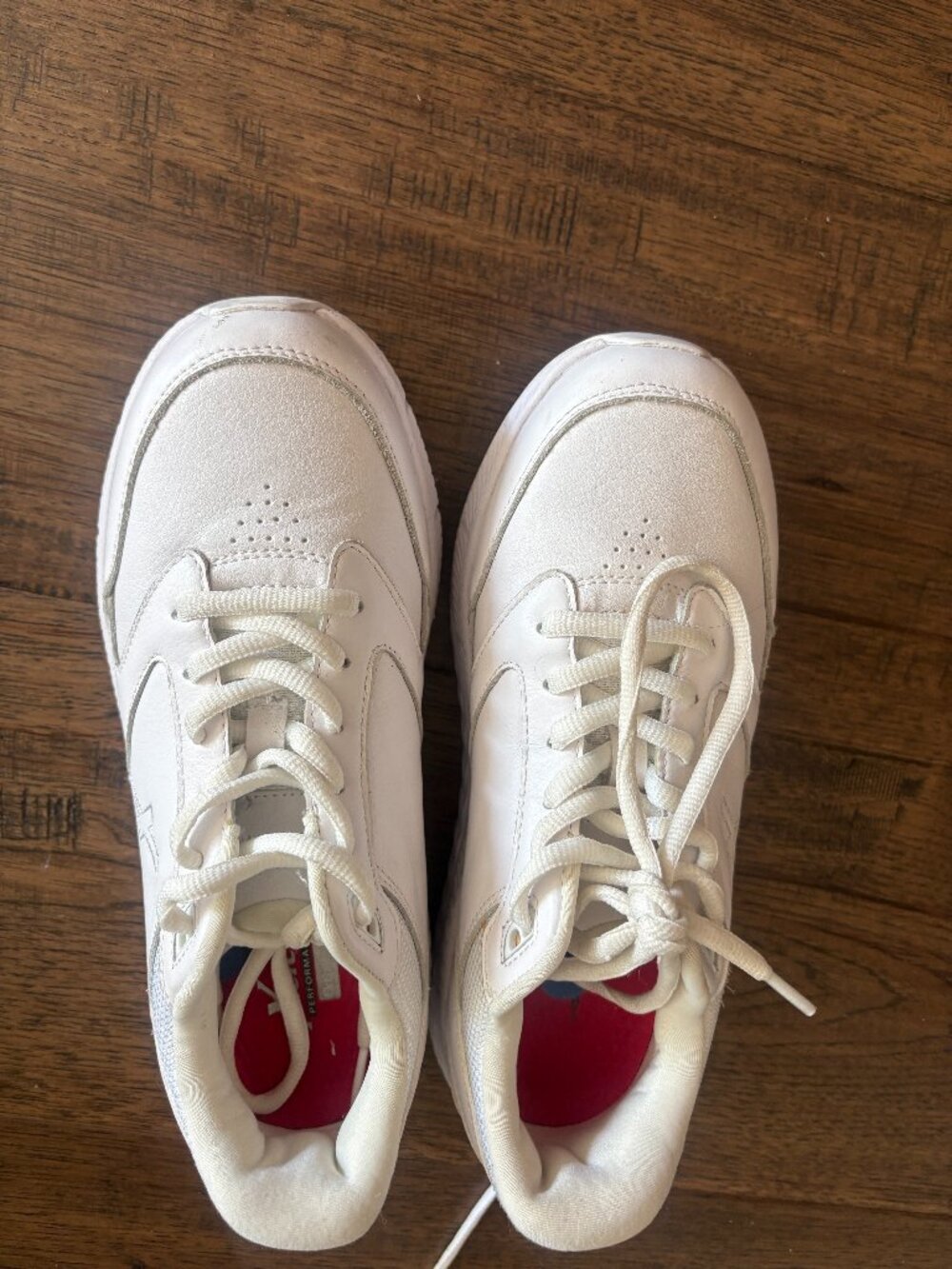 NWT Xelero Steadfast Walker White Leather Sneakers    size 8 womens